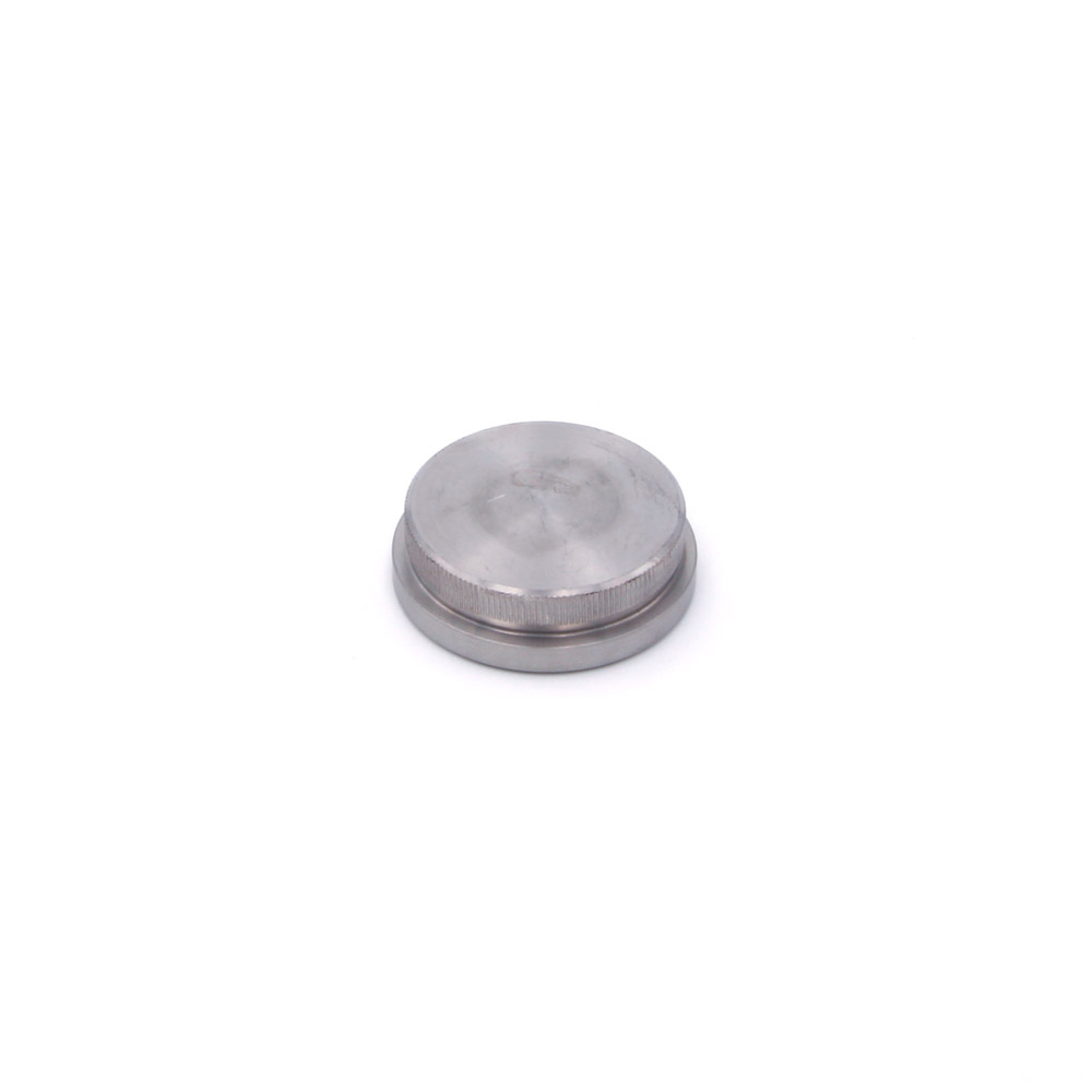 Remate plano de acero inoxidable para pasamanos de acero inoxidable de 42,4 mm, vista oblicua desde arriba con borde