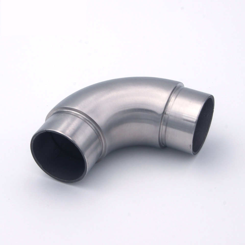 Codo redondo de 90° para pasamanos de acero inoxidable de 42,4 mm, vista oblicua con extremo de encaje abierto a la izquierda