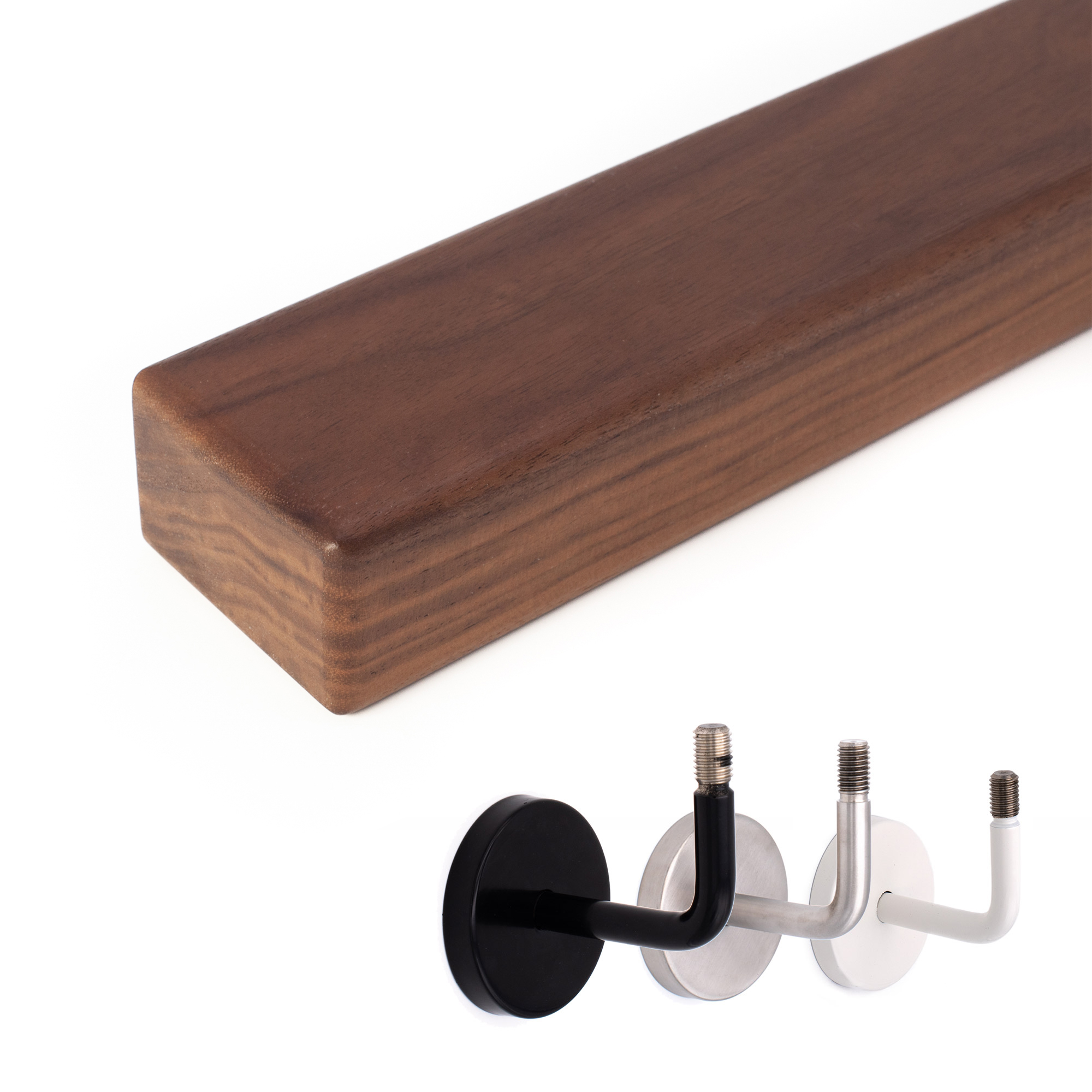 Pasamanos rectangular de nogal, recortado en vista oblicua frontal, debajo tres soportes en negro, acero inoxidable y blanco
