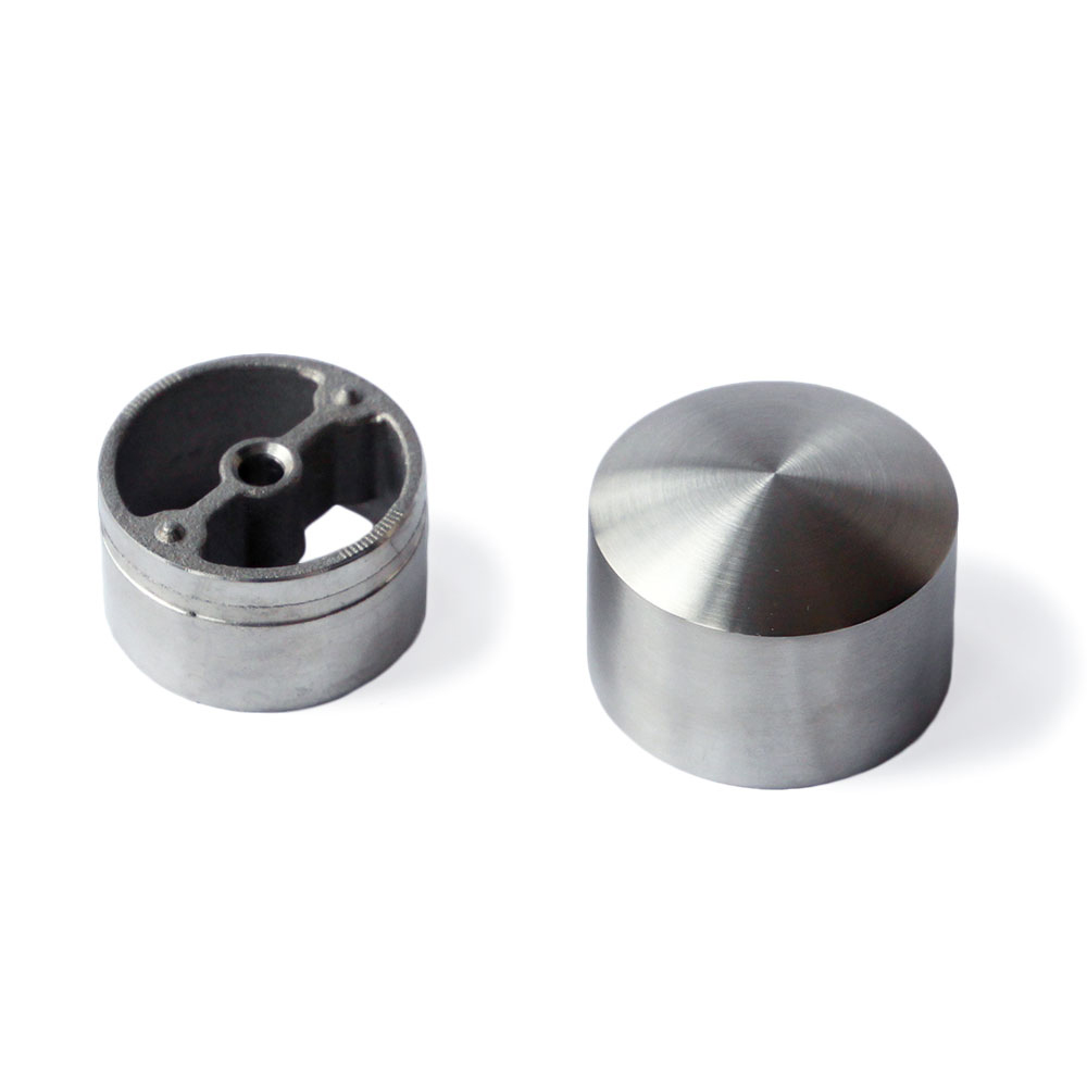 Remate de acero inoxidable para pasamanos de madera de 42 mm: dos piezas, base con taladros y tapa abombada, fondo blanco
