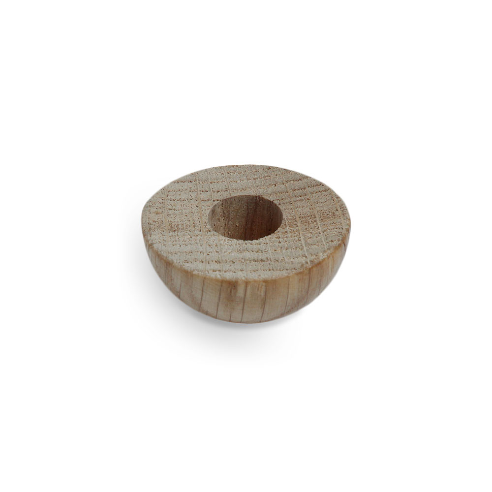 Remate de roble natural semirredondo para pasamanos de madera de Ø 40 a 50 mm, con taladro central, fondo blanco