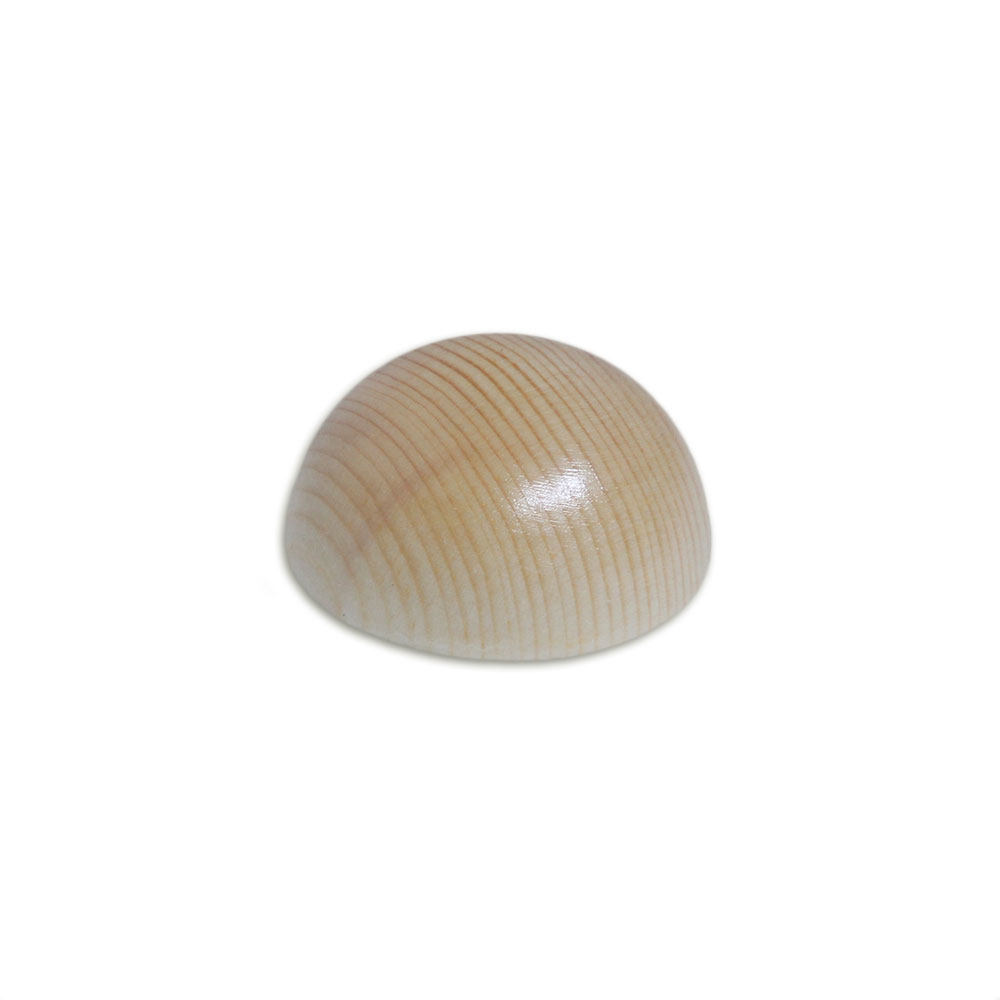 Remate semiesférico de abeto para pasamanos de madera, semiesfera de conífera clara con anillos finos, sobre fondo blanco